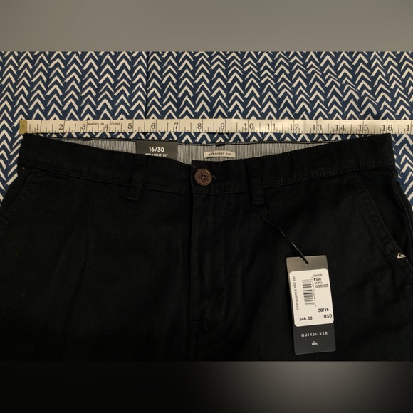 Quiksilver Black Shorts Boys - Picture 3 of 4